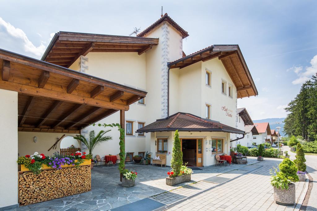Hotel B&B Martha ブルーニコ エクステリア 写真